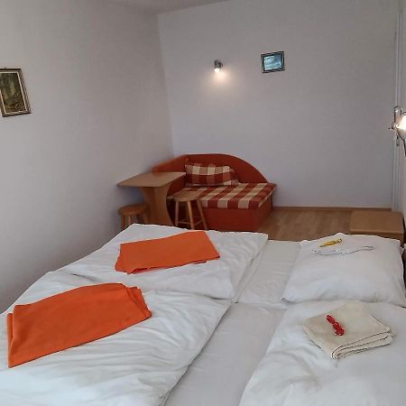Hannah - Relax Dom Pod Orechom - 2I Rodinne Studio So Zdielanou Kuchynou Barsfüss Kültér fotó